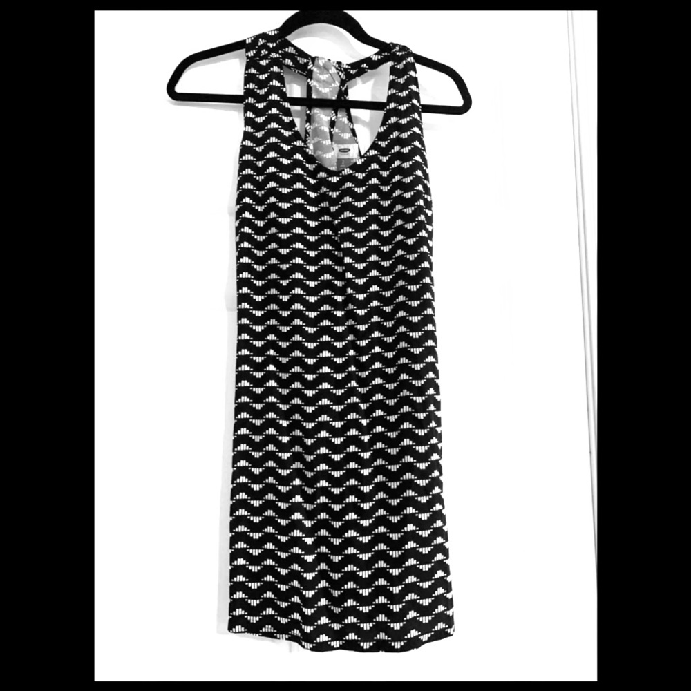 Old navy black and white dress